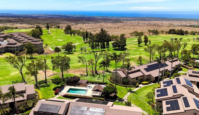 Sweeping Views - Spacious 3 Bds!