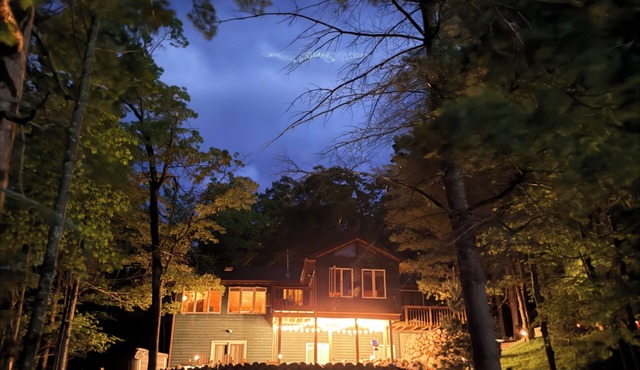 Tremolo Glen: Northwoods Cabin On Crystal-Clear Lake