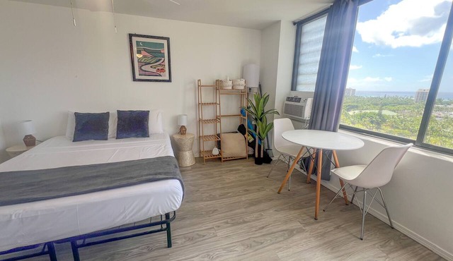 Trendy Hawaiian Monarch Studio | Ocean View | Pool