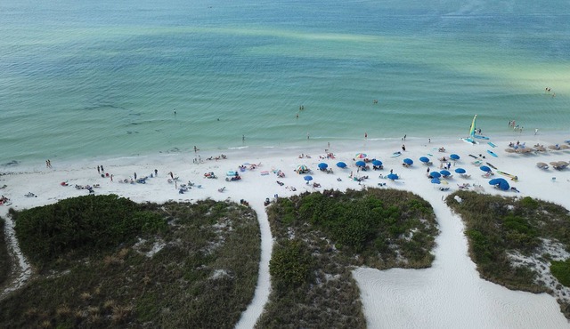 Twin Palms at Siesta