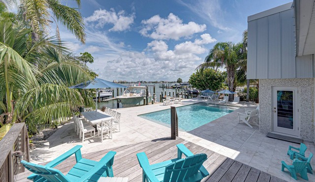 Ultimate Beach House | Waterfront + Heated Pool