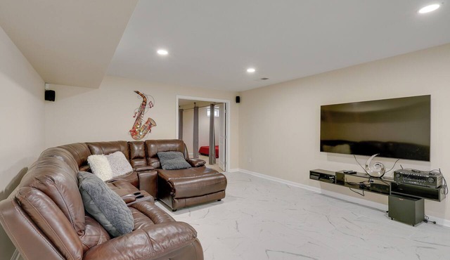 Walkout Studio in Townsend w/ Shared Pool Access