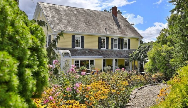 Warm Brook Farm+Entertainers Paradise+Hot Tub+Ski Bromley/Stratton+Dogs Welcome