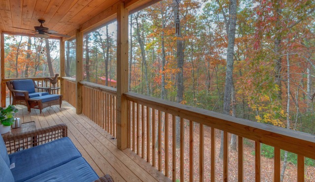 Welcome to Whispering Pines! - King Bed! Bunk Beds! Fenced yard! Pet Friendly!