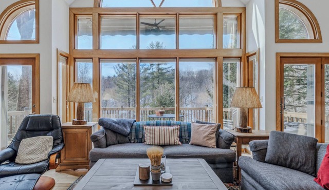 Whitman Brook Overlook House with Game Room