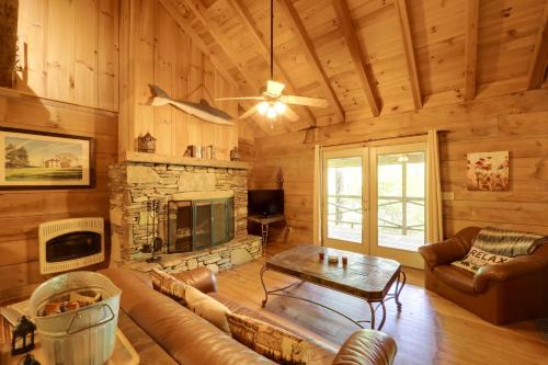 Winter Hiking + Hot Tub Soaks! Marion Mtn Cabin