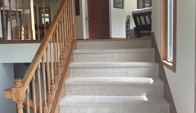 Wonderful executive home steps from a gorgeous beach 30 night stay required!