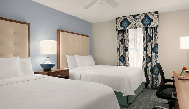 Wonderful Vacation Stay! FREE Breakfast and Parking, Near Eagle Ridge Golf Club!