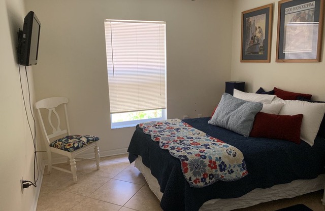 Child and Pet Friendly Stay in Downtown Sarasota