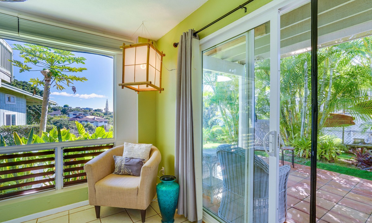 Aiea House | Sun-Dappled Aiea Apartment: 11 Mi to Beach!