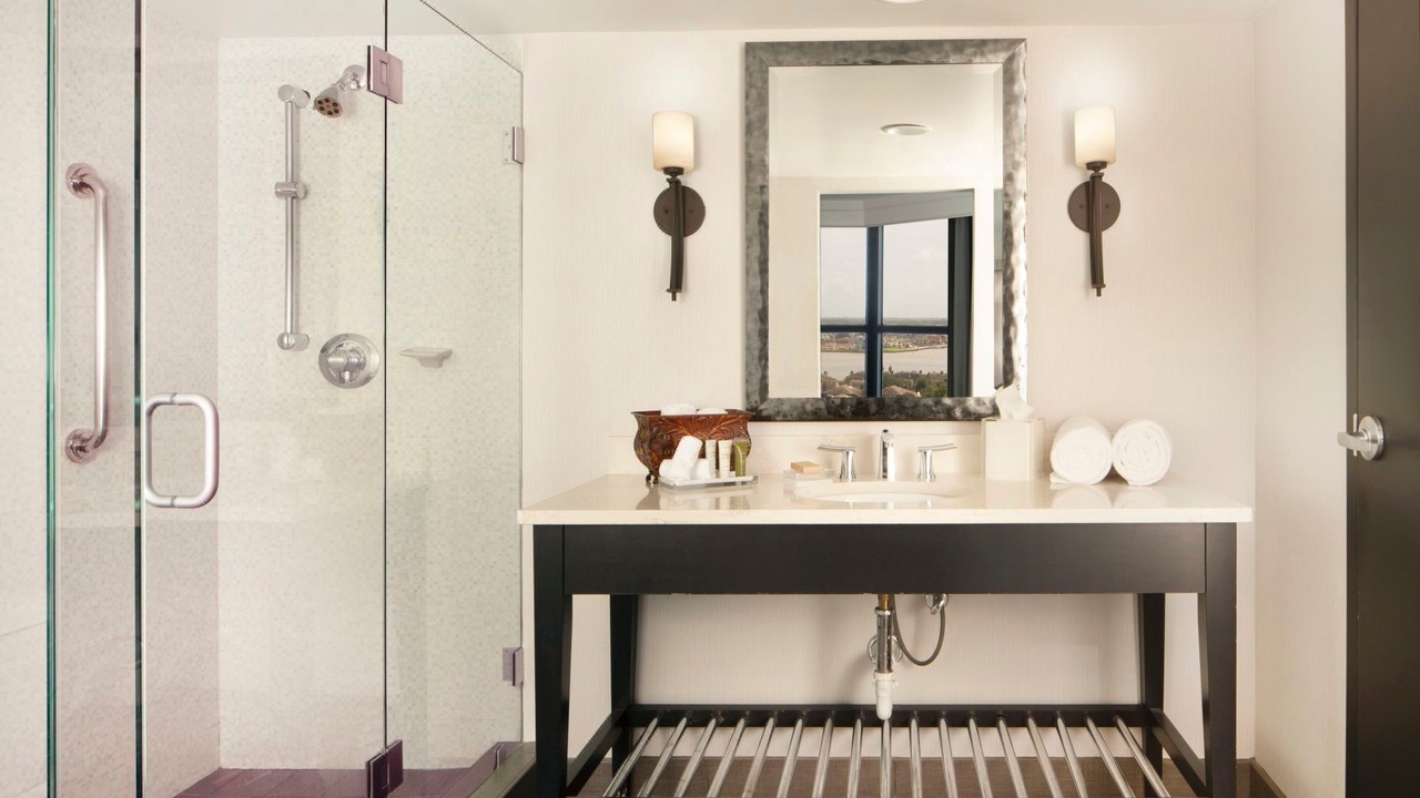 Photo of Bedroom in Nassau Bay