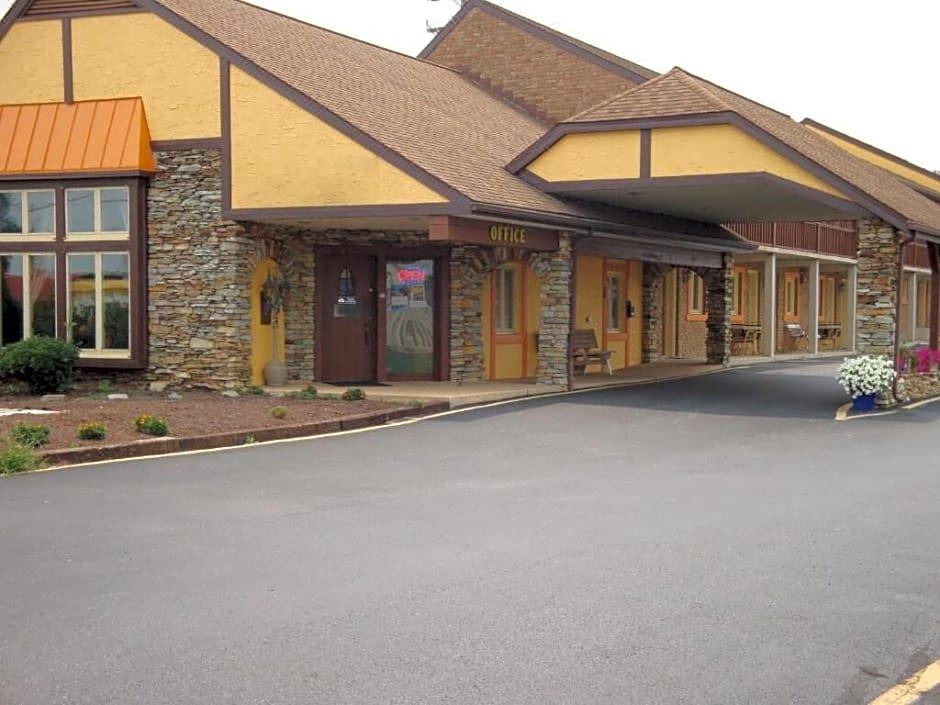 Photo of Buildings in Ronks