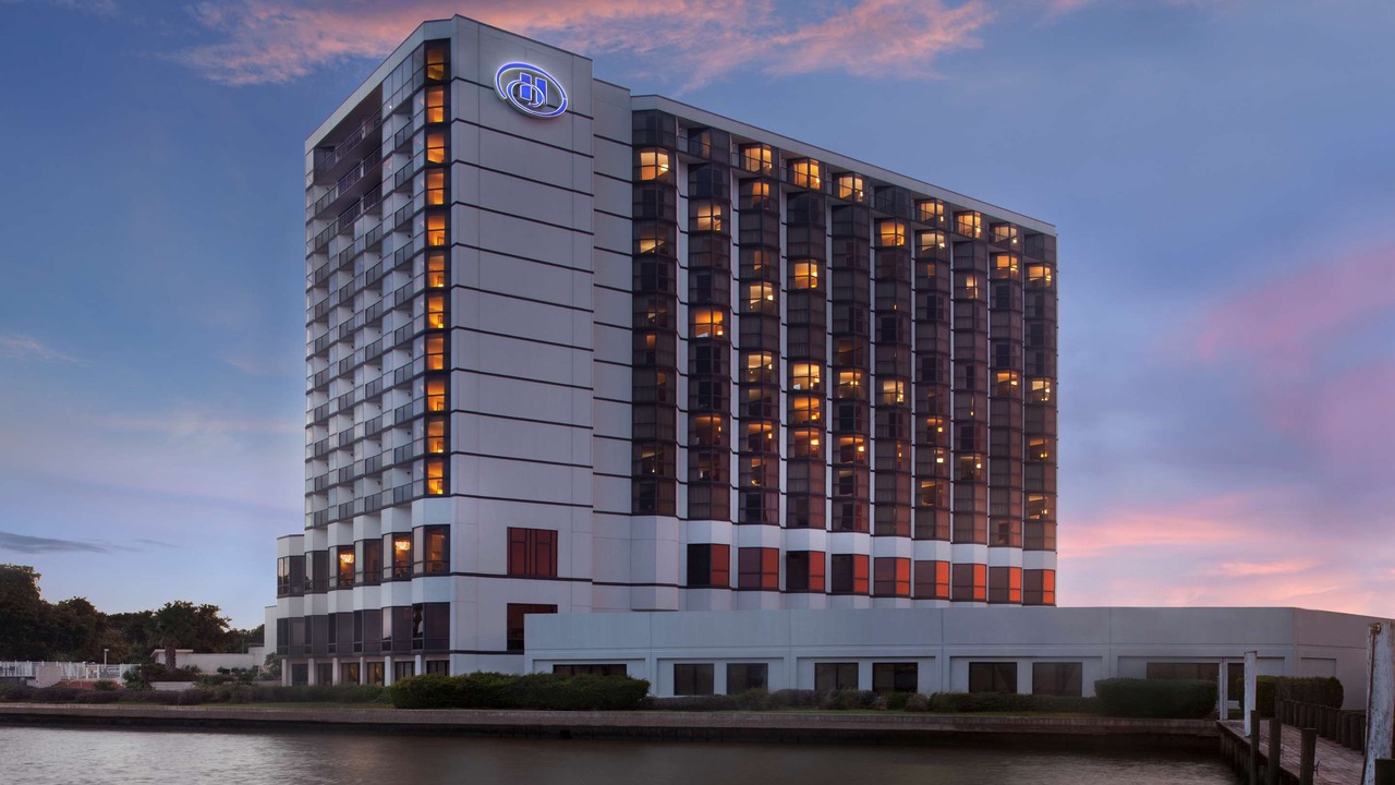 Photo of Buildings in Nassau Bay