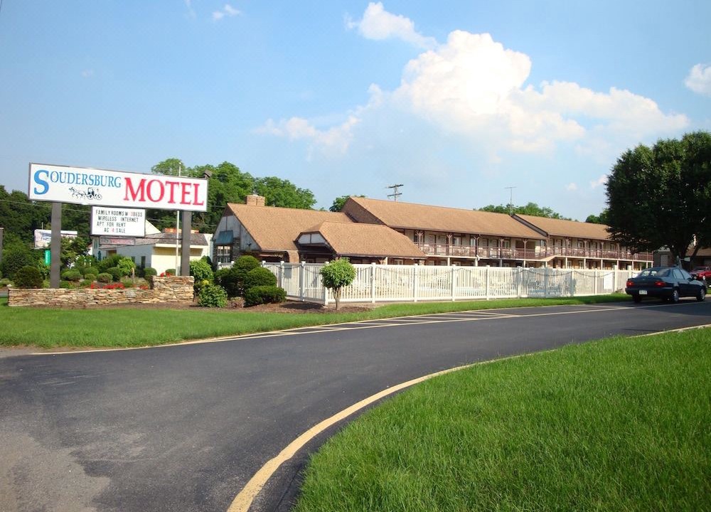 Photo of Buildings in Ronks