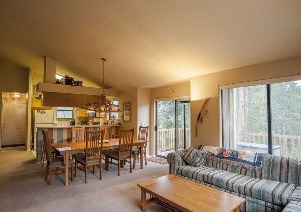 Photo of Livingroom in Park Forest Estates