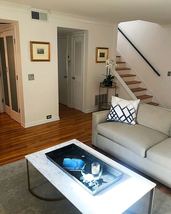 Photo of Livingroom in Harleston Village