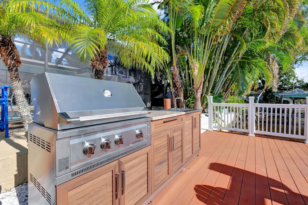 Photo of Outdoor in Harbor Hills