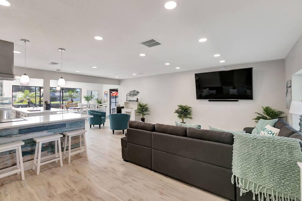 Photo of Livingroom in Harbor Hills