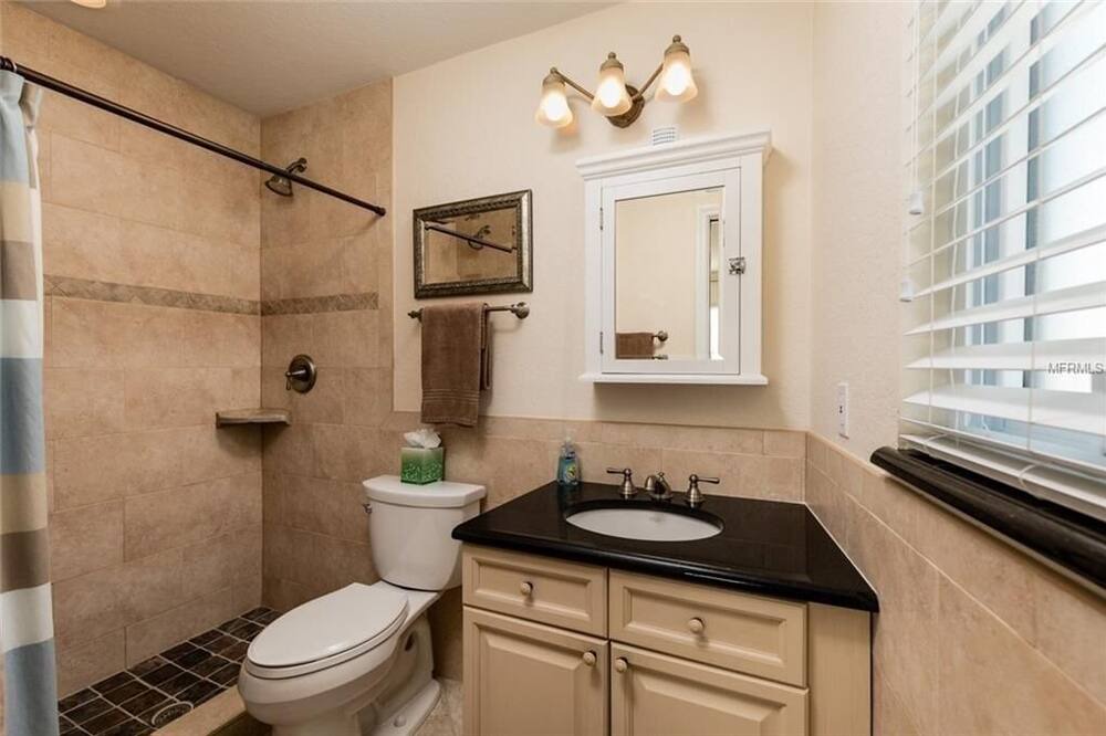 Photo of Bathroom in Capri Isle