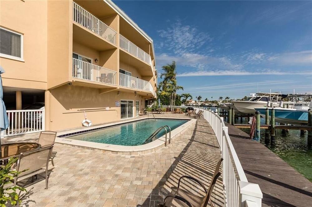 Photo of Outdoor in Capri Isle