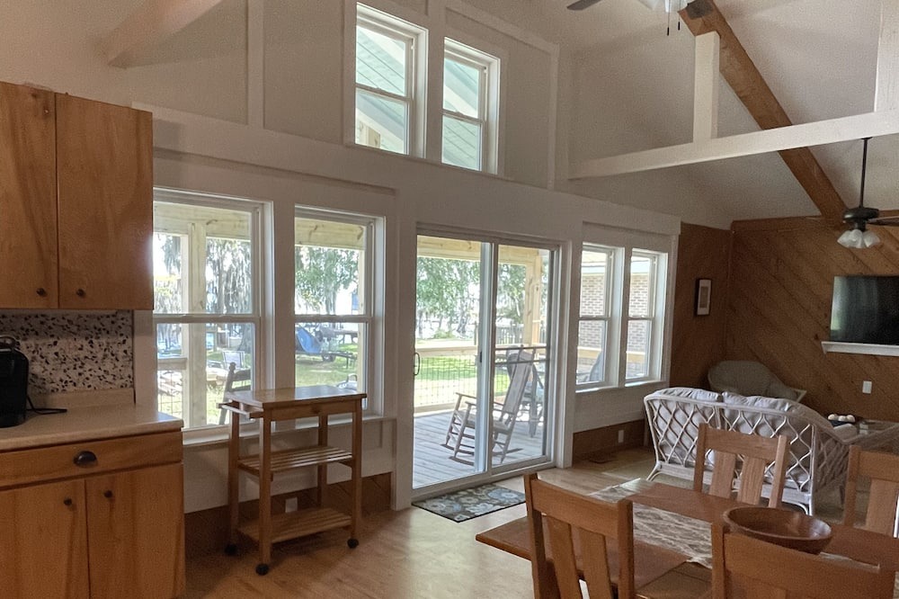 Photo of Livingroom in Lake Waccamaw
