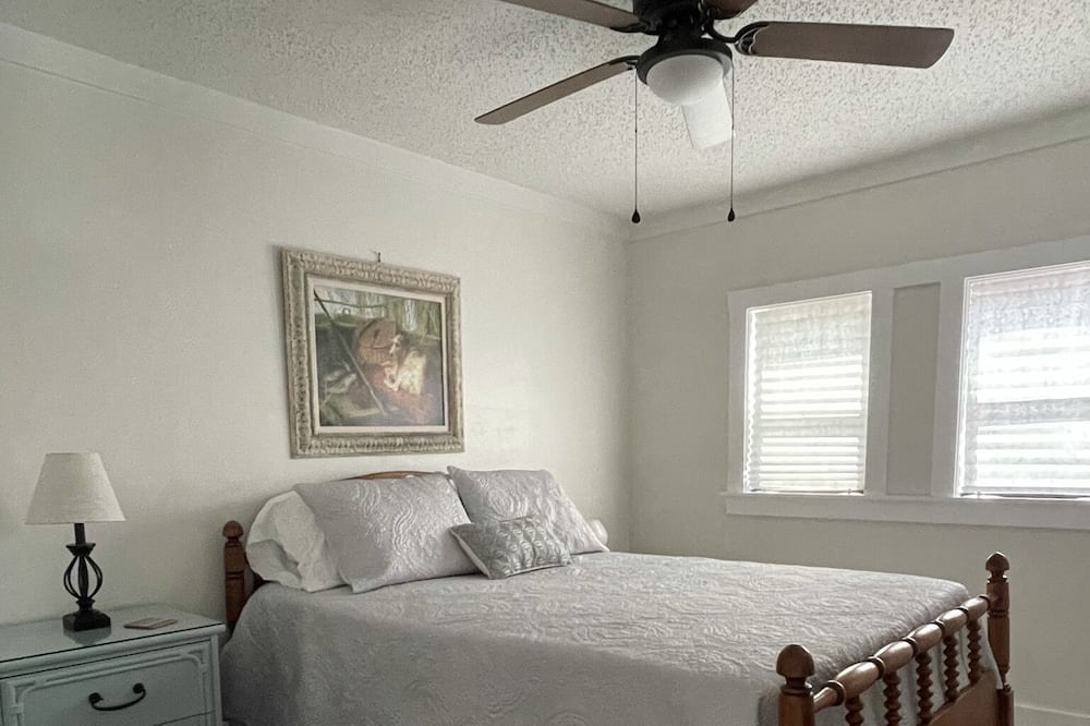 Photo of Bedroom in Lake Waccamaw