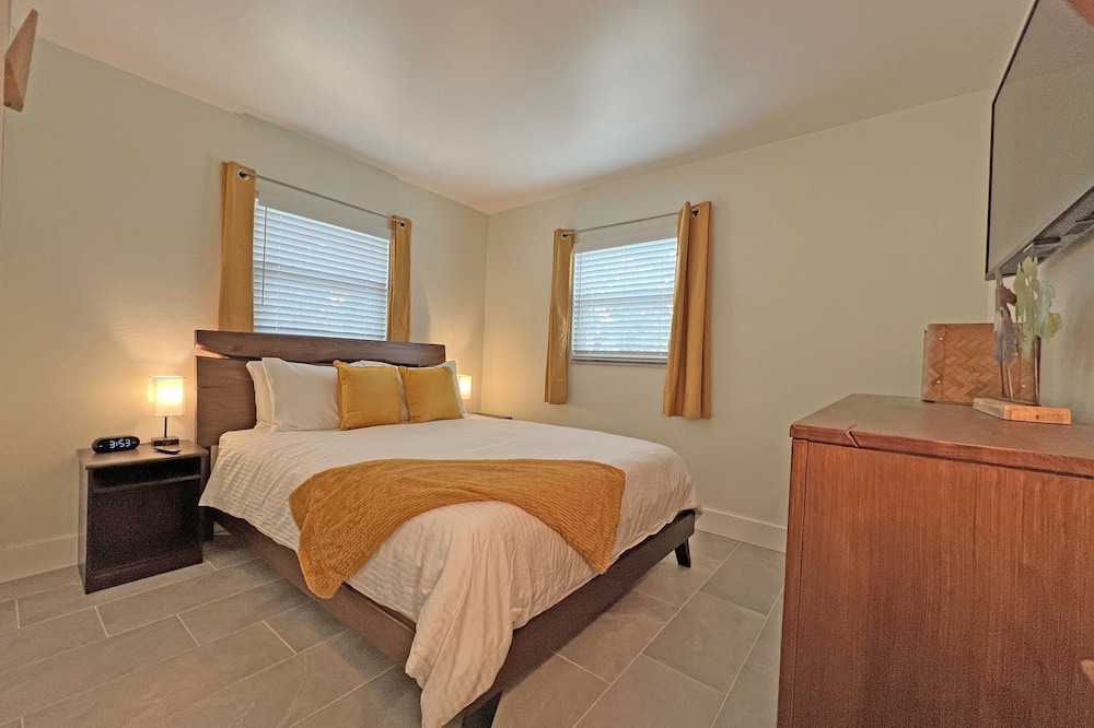 Photo of Bedroom in Gillespie Park