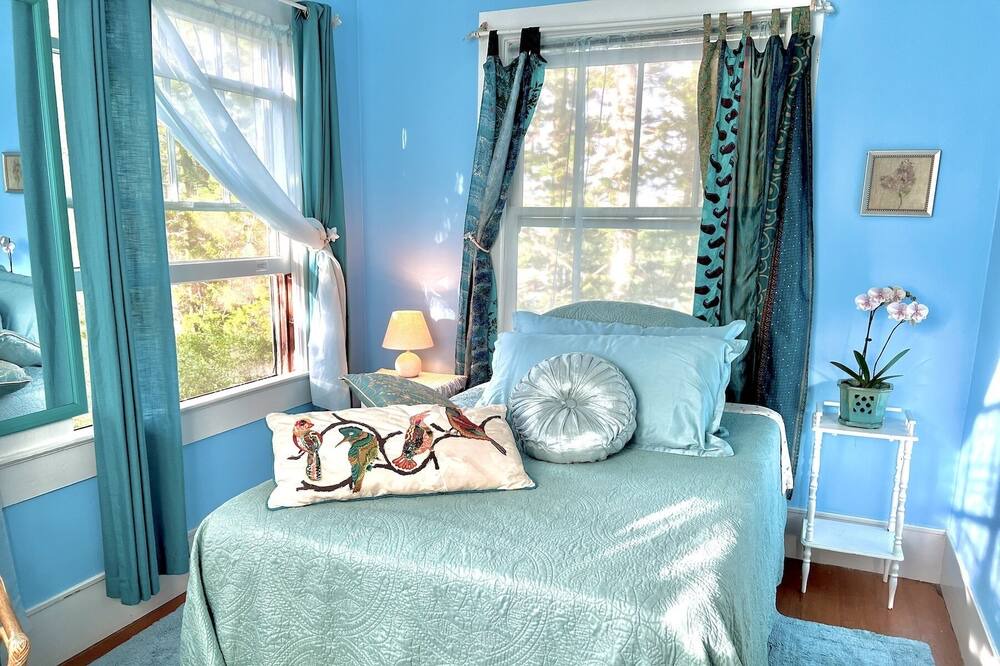 Photo of Bedroom in Hawi