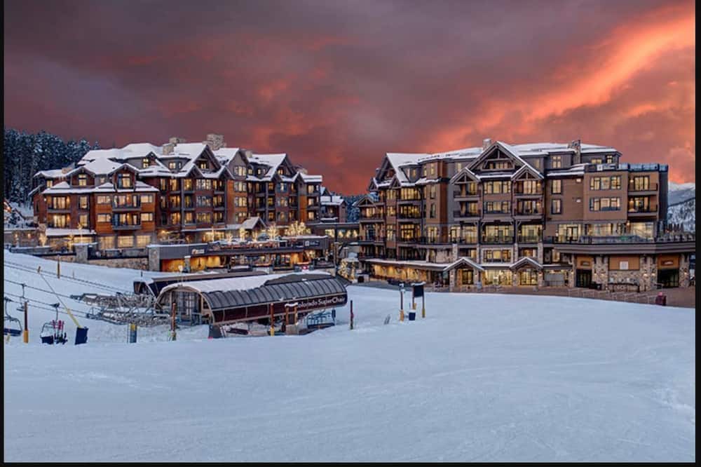 Photo of Outdoor in Peak 8