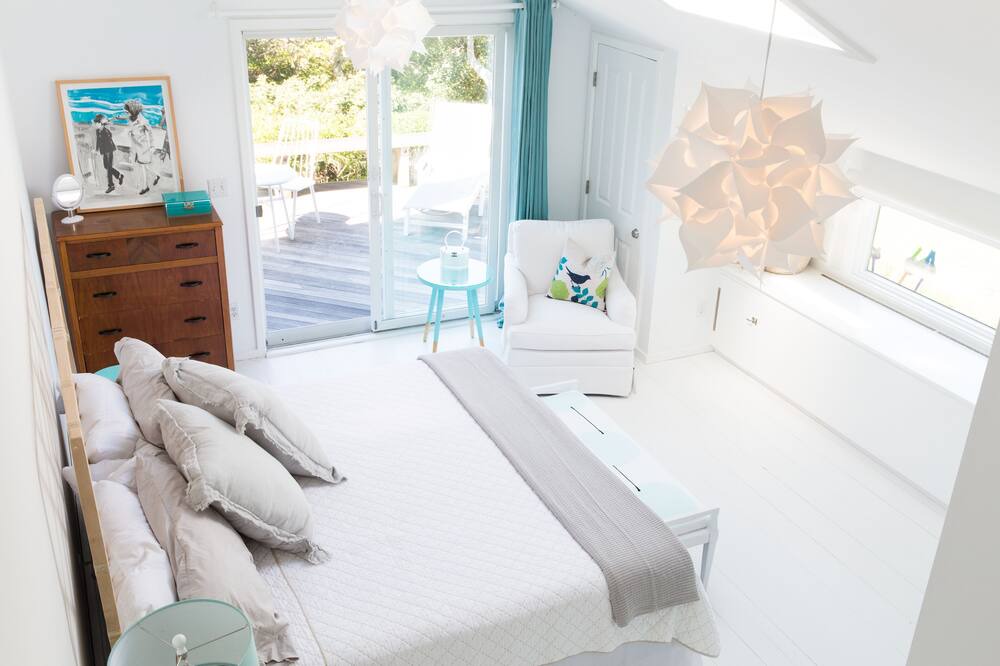Photo of Bedroom in Tom Nevers