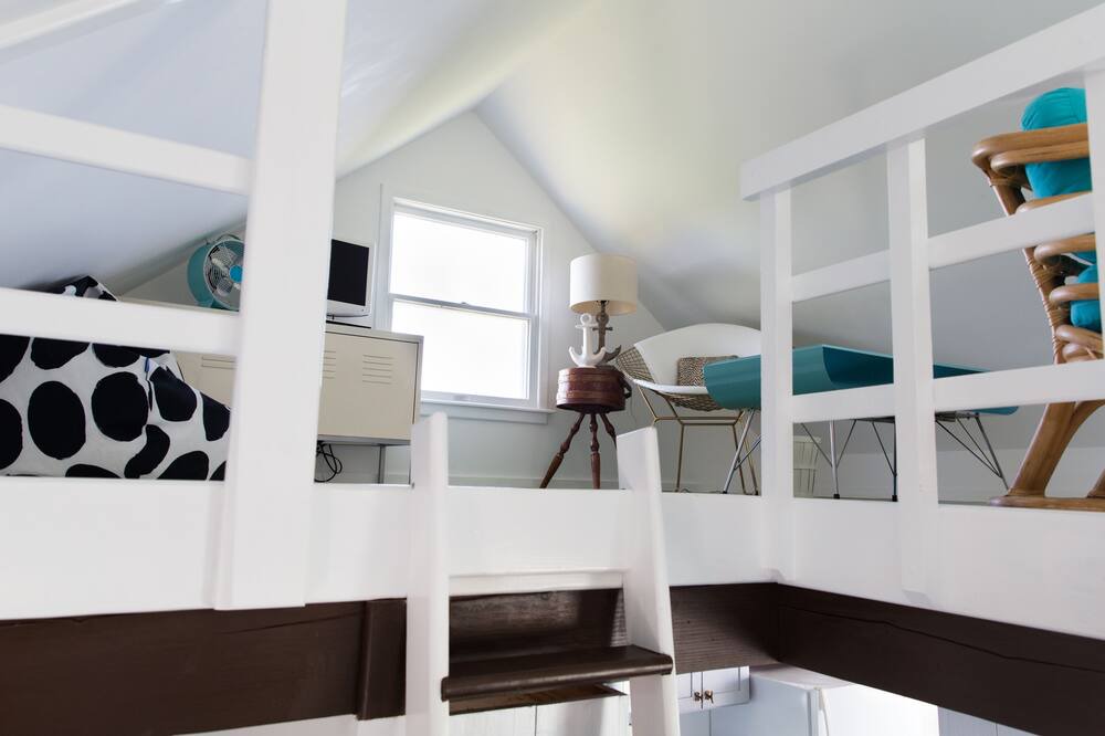 Photo of Bedroom in Tom Nevers