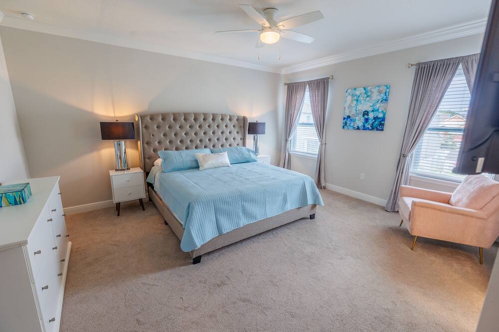 Photo of Bedroom in Port Tampa City