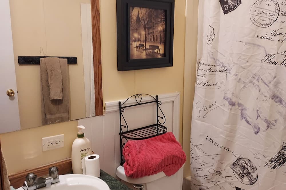 Photo of Bathroom in Lumberton
