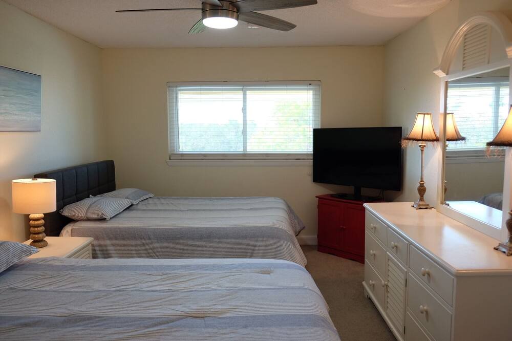 Photo of Bedroom in Tierra Verde
