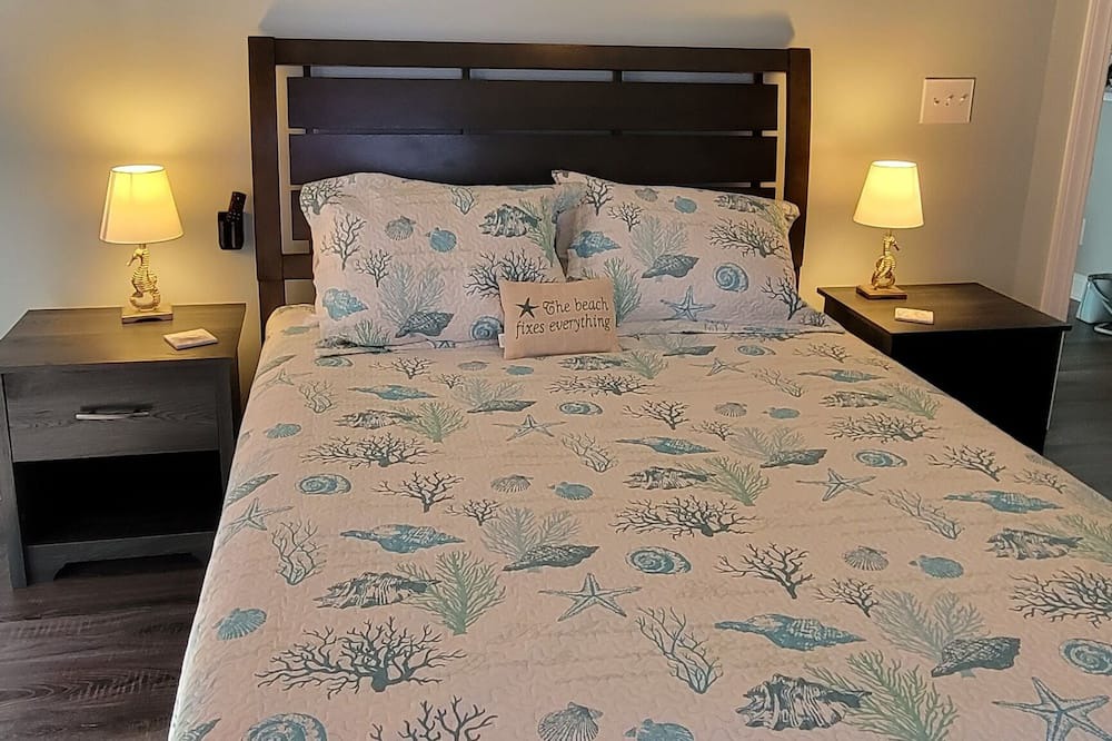 Photo of Bedroom in Carolina Yacht Landing