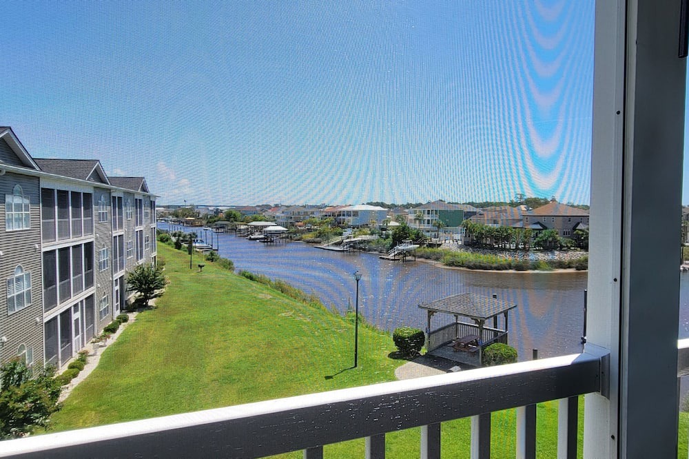 Photo of Patio Balcony in Carolina Yacht Landing