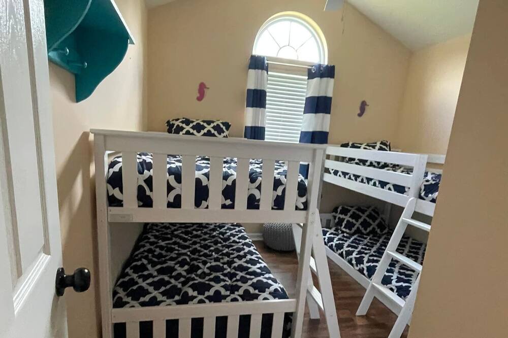Photo of Bedroom in Surfside Beach