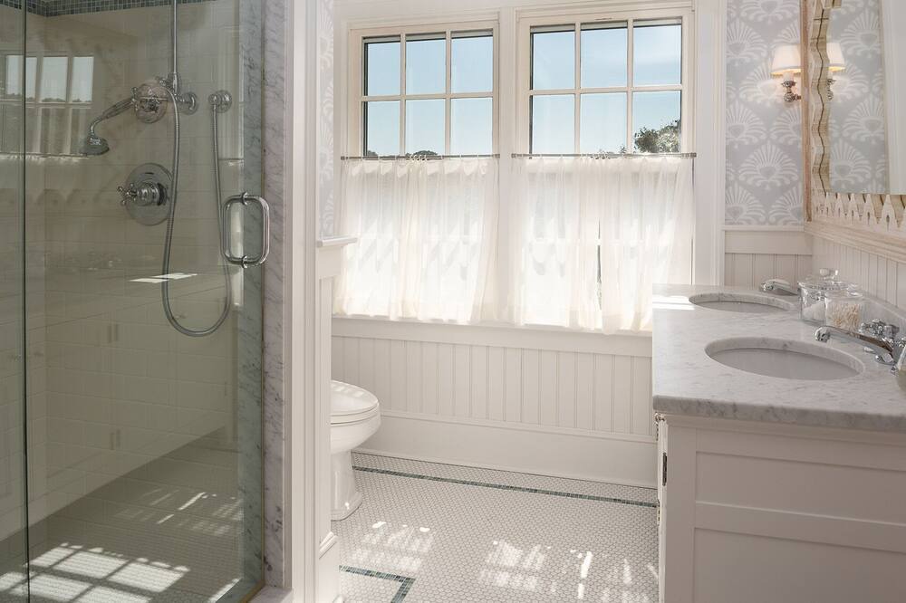 Photo of Bathroom in Pocomo