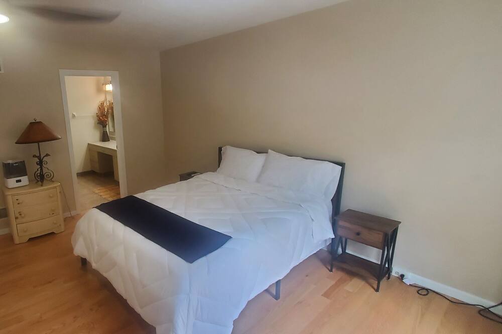 Photo of Bedroom in Penn Hills