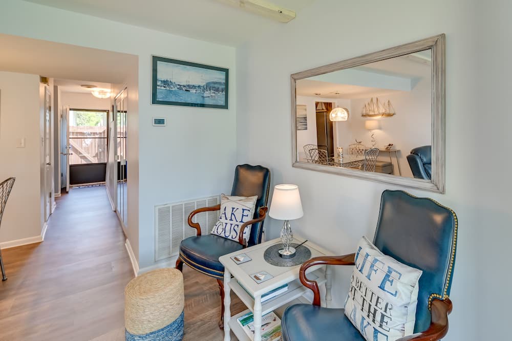 Photo of Livingroom in Lake Waccamaw