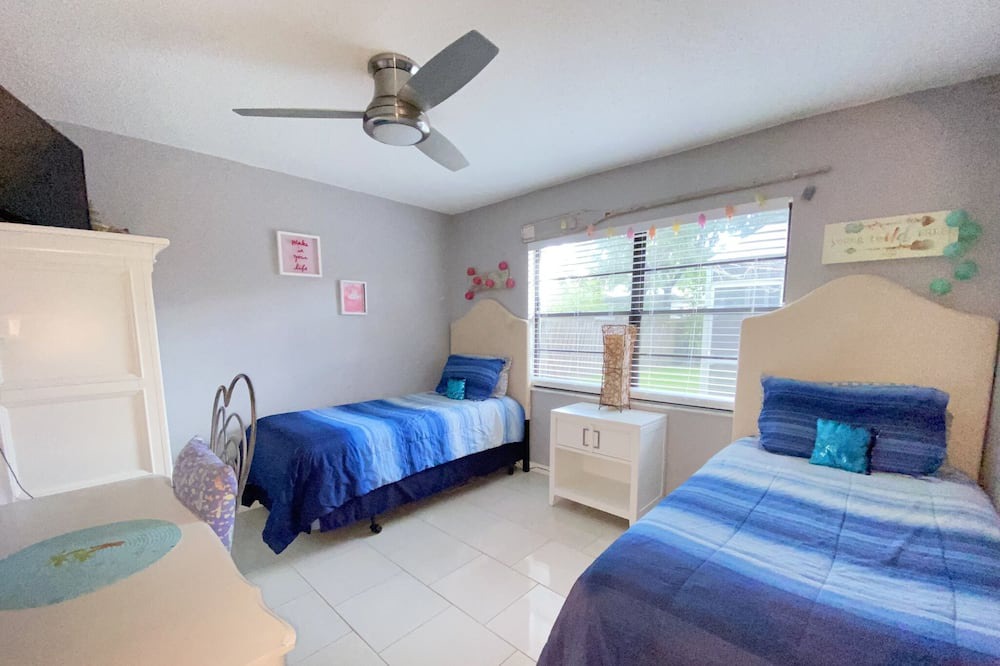 Photo of Bedroom in Anona