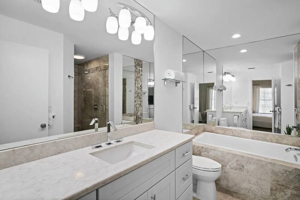 Photo of Bathroom in Capri Isle
