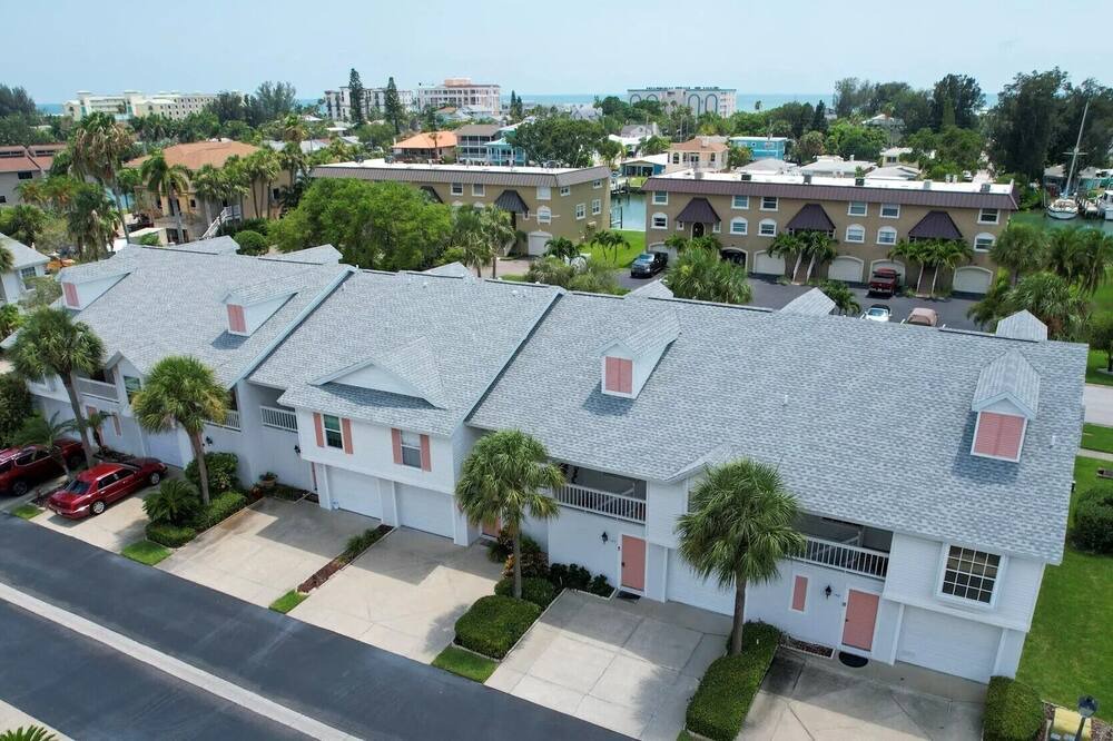 Photo of Outdoor in Capri Isle