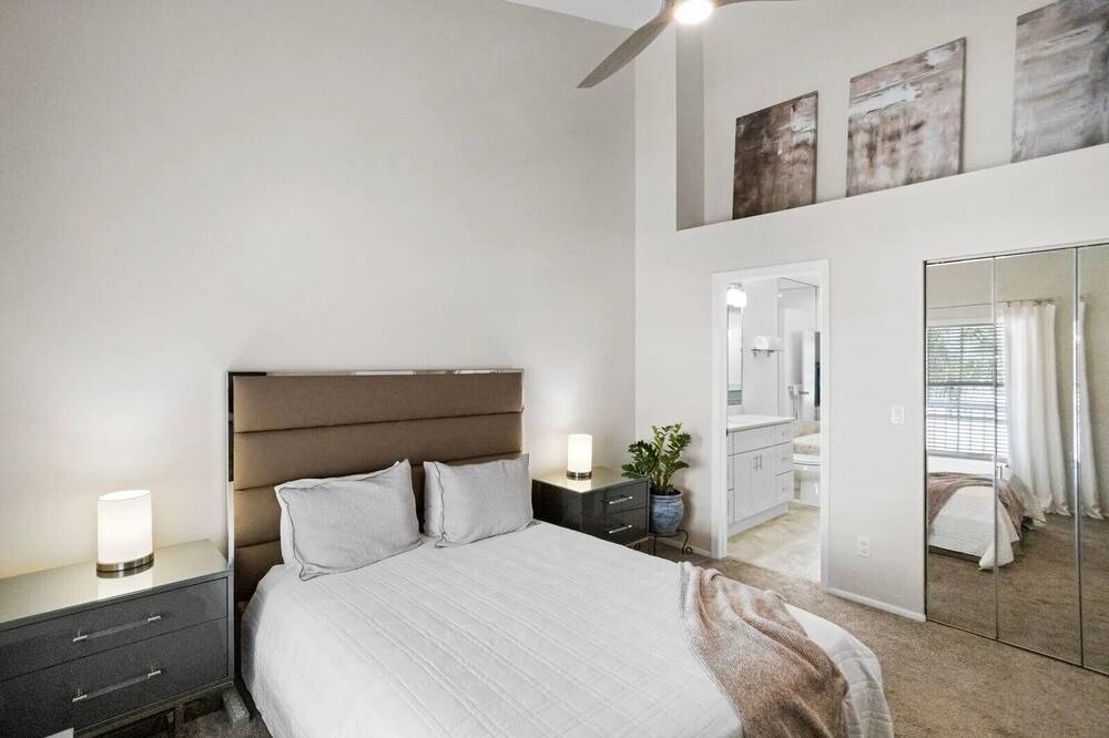 Photo of Bedroom in Capri Isle
