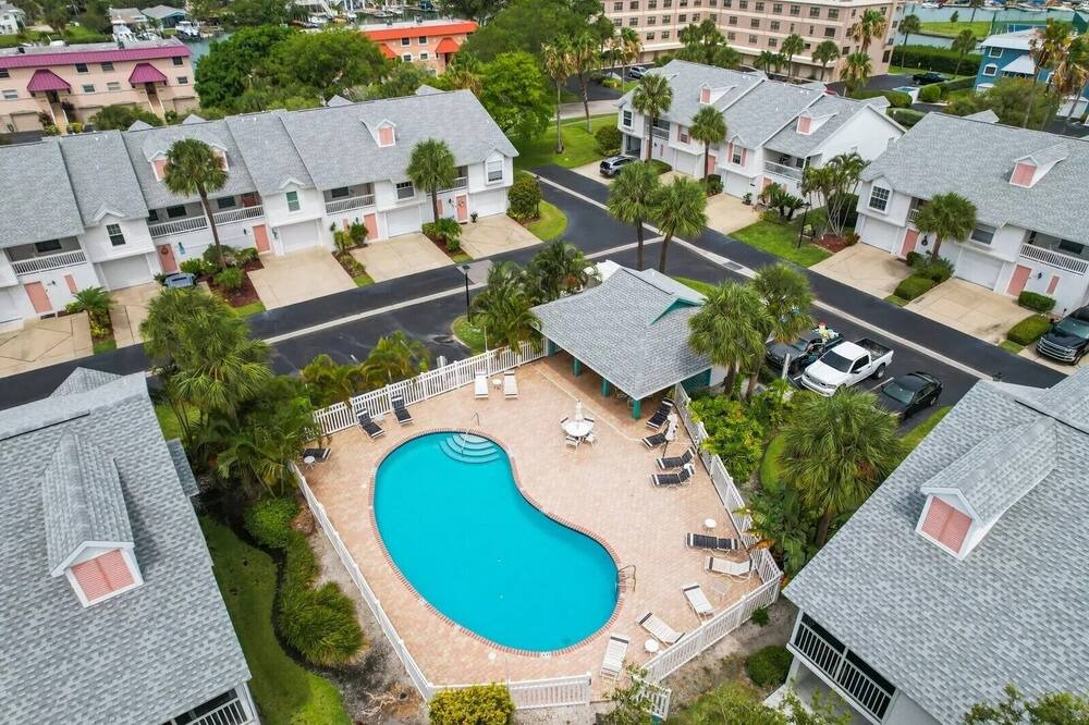 Photo of Outdoor in Capri Isle