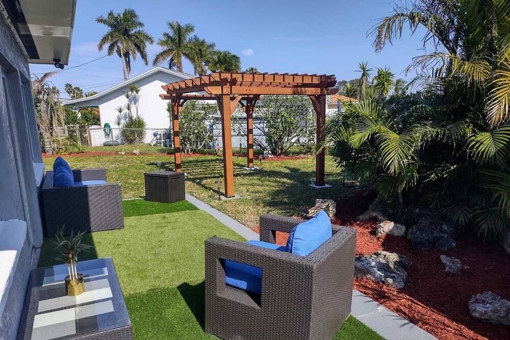 Photo of Outdoor in Capri Isle