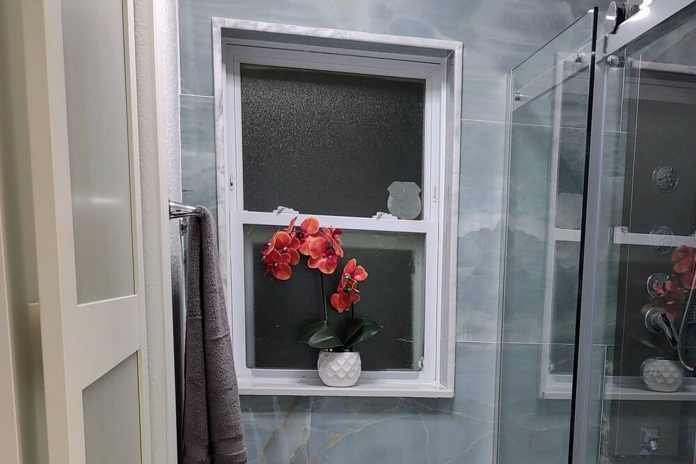 Photo of Bathroom in Capri Isle