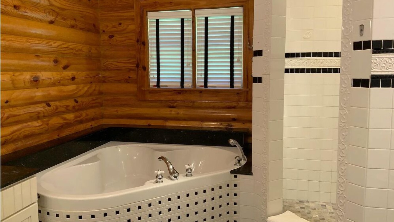 Photo of Bathroom in Loris