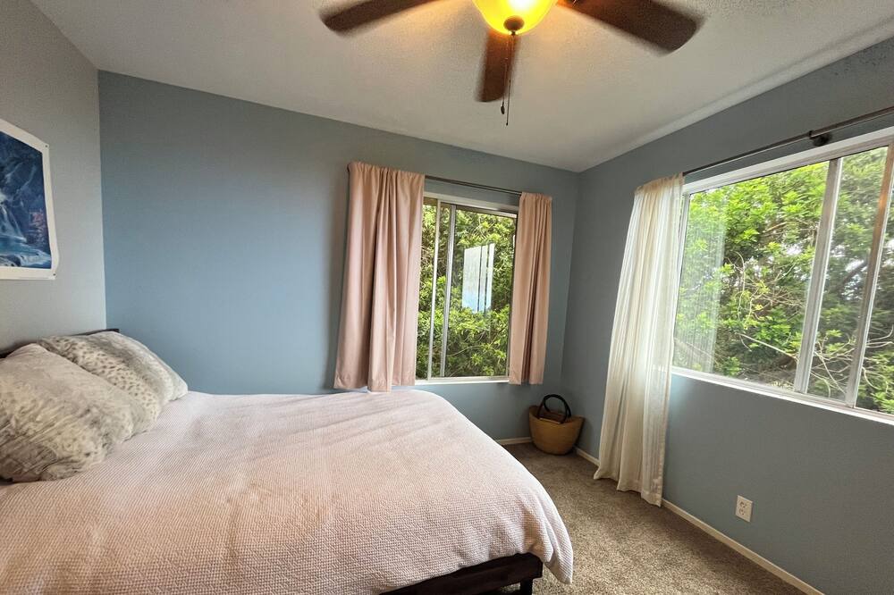 Photo of Bedroom in Papa