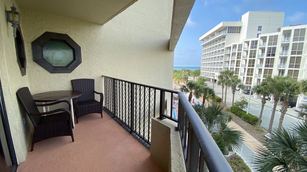 Photo of Patio Balcony in Treasure Island
